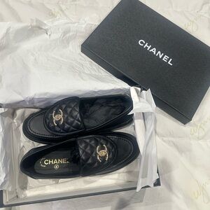 Chanel Lambskin Quilted CC Turnlock Loafers 38.5 Black